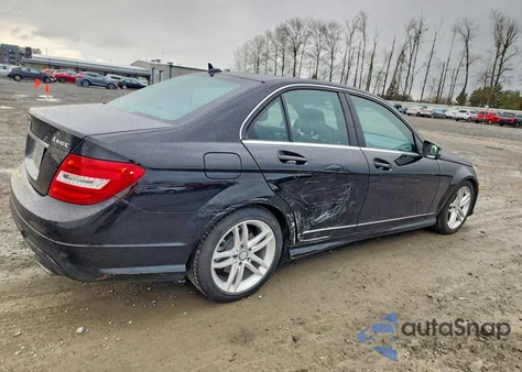 2012 Mercedes-Benz C 300 4Matic из США, поврежденный, VIN WDDGF8BB6CR194663